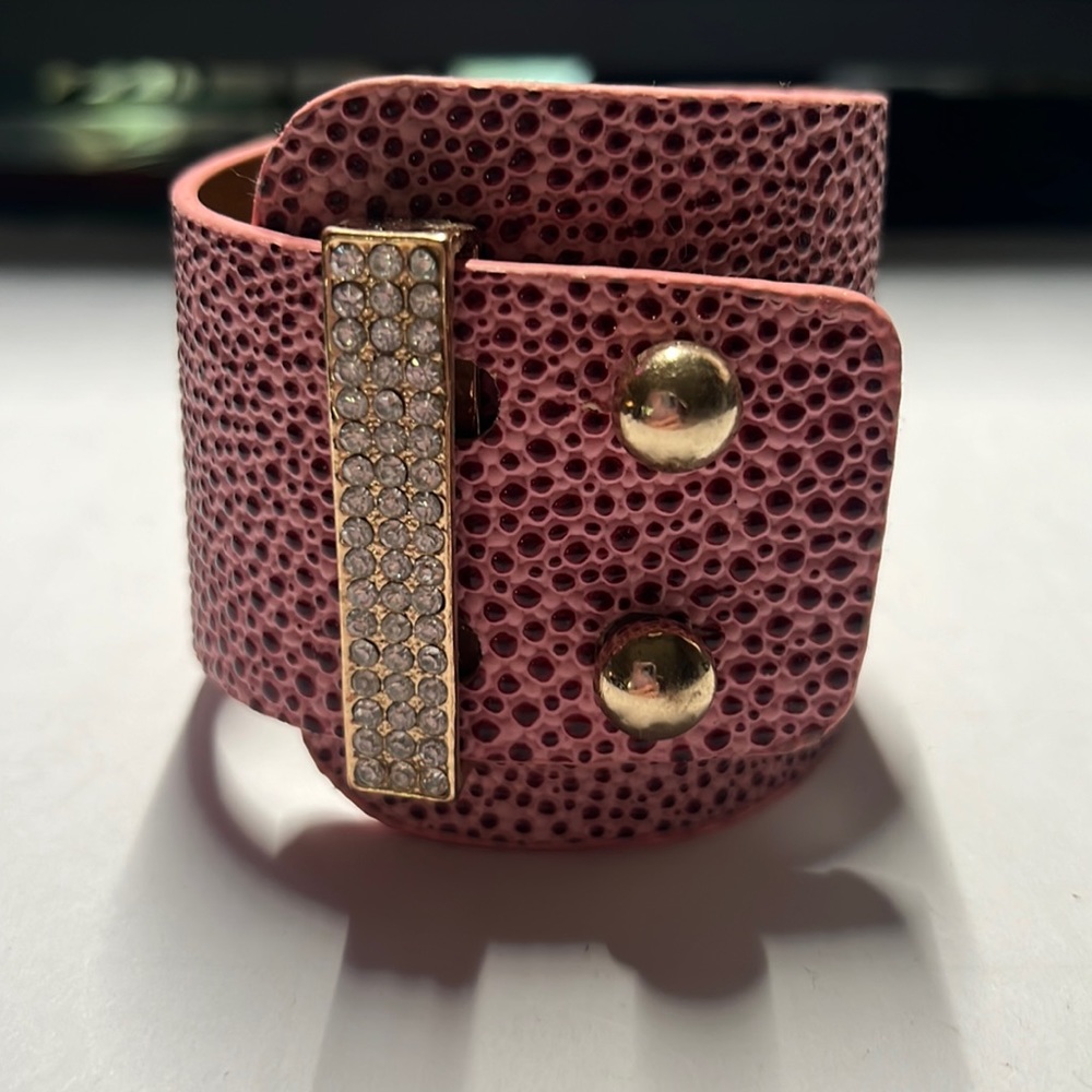 Textured pink leather and gold w rhinestone belt bracelet nwot